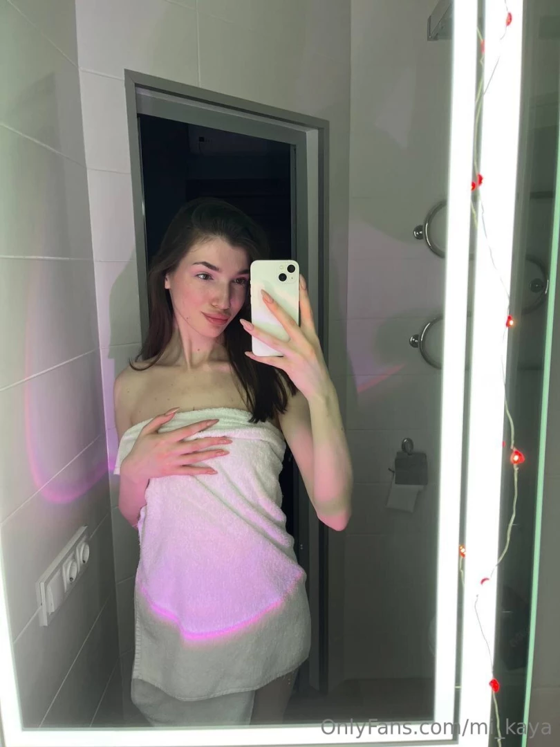 I love fucking in the bathroom 