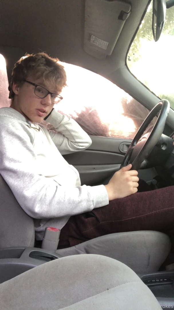 About me so apparently i can t post explicit content until i m part 3 