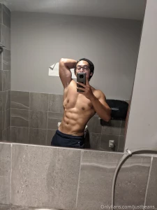 Finally moved into the new place and got my first gym sesh in today part 2