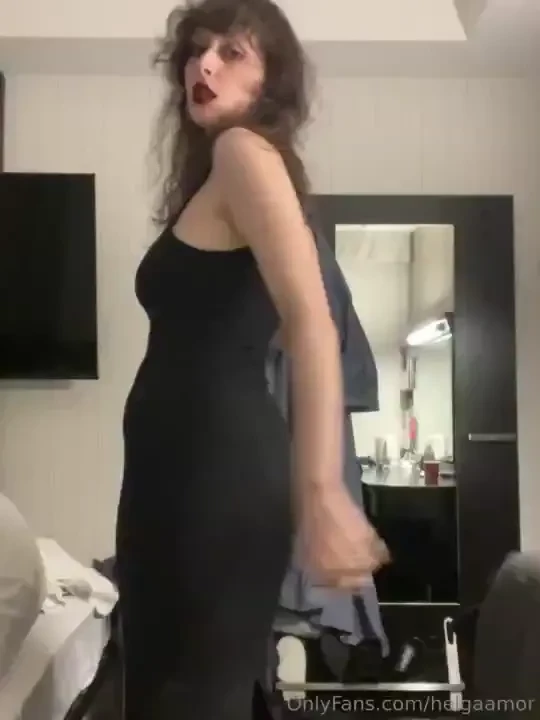 This dress looks pretty on me 