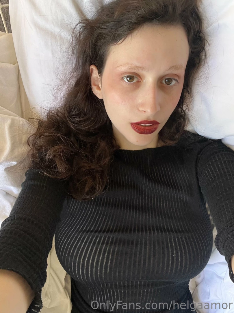 Quick selfies from bed what do you think 