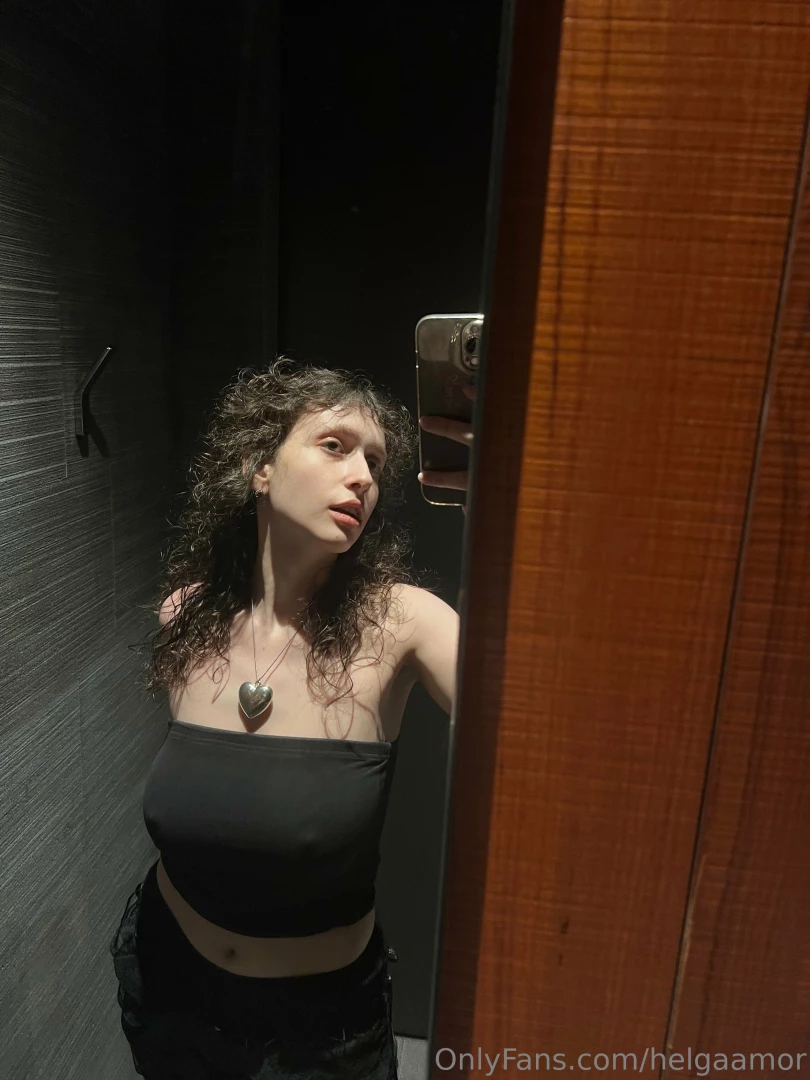 Another photo in the mirror 