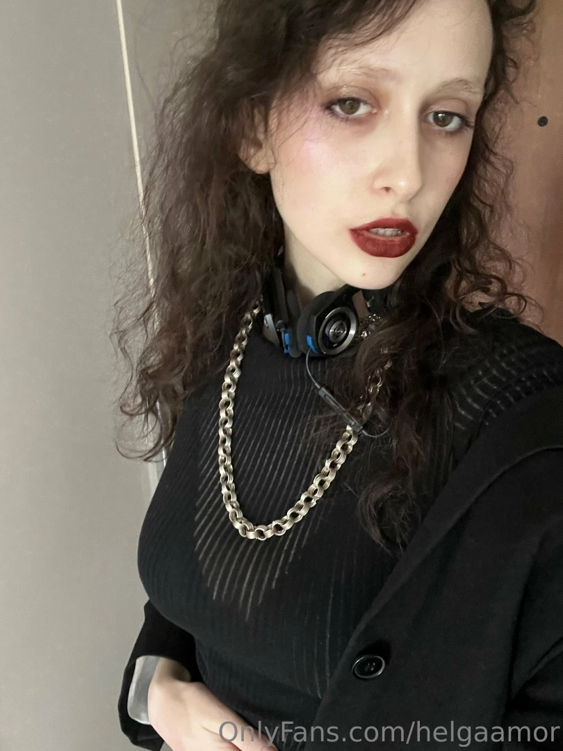 What do you think is playing in my headphones 