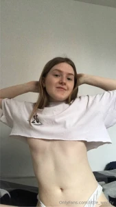 Daddy i shortened my t-shirt a little does it suit me