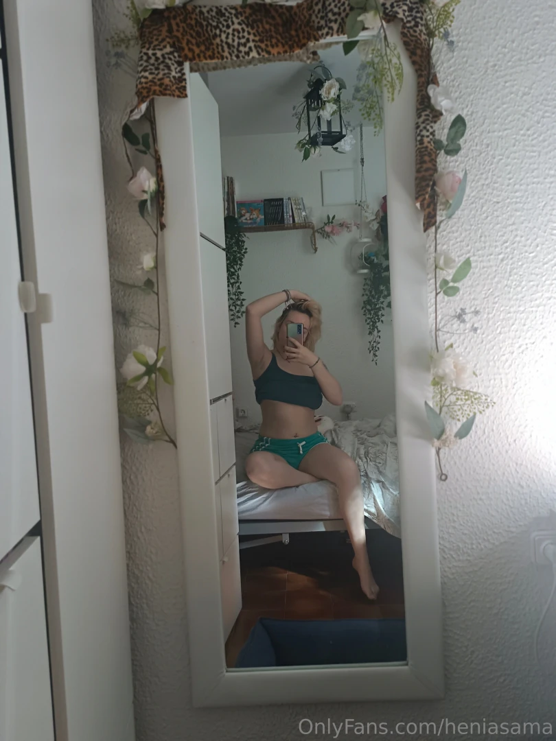 Good morning my loves i did a random video moving my boottie but it part 5 