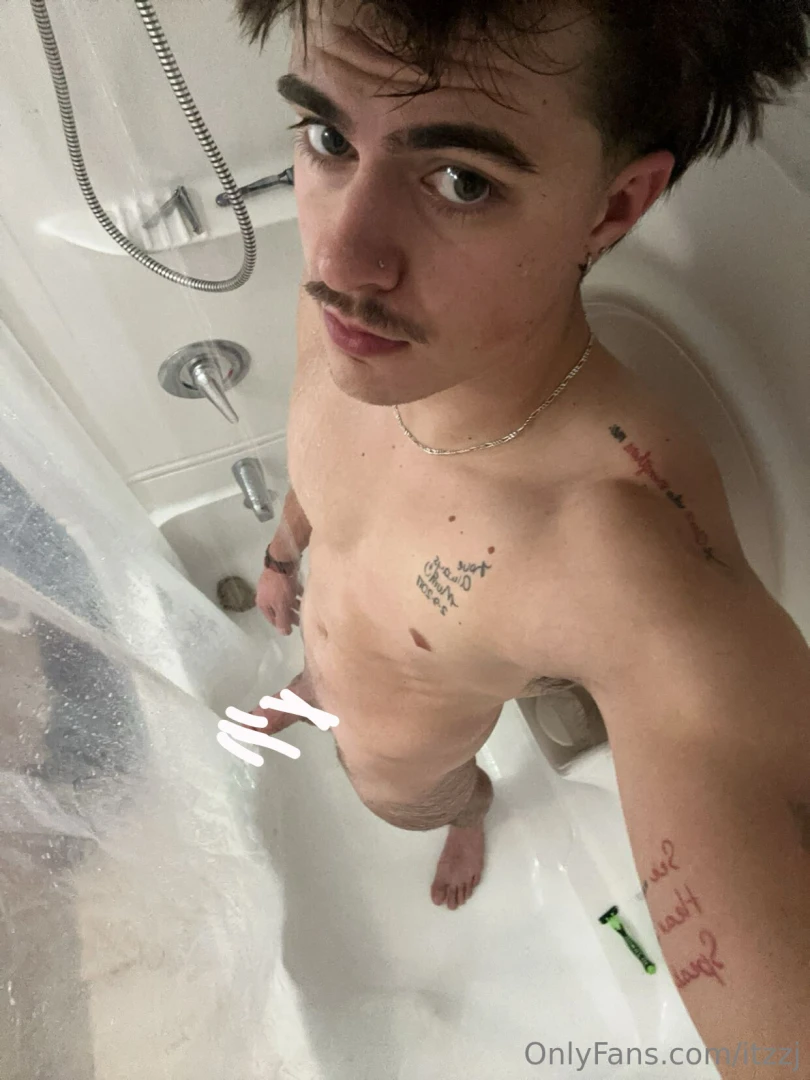 Who d wanna see me stroke in in the showerrr maybe if your lucky it ll 