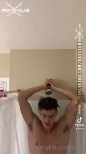 Who s into pits dm me