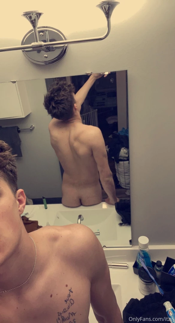 Peep the new tat on leg haha and i need to hit gym again 