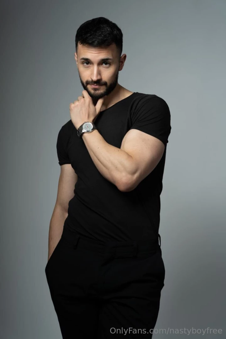 Freee freee freee hey my love follow my friend alex he is a hot and part 34 