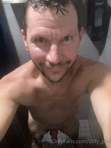 Room for someone on their knees i m all clean let s get dirty