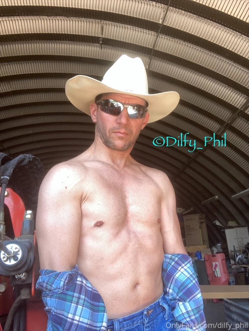 Hey guys and gals i do sell custom pics and videos just for you so part 3 