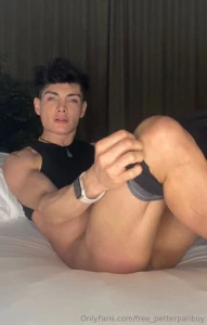 Do you want to see how i m completely naked if your answer is yes