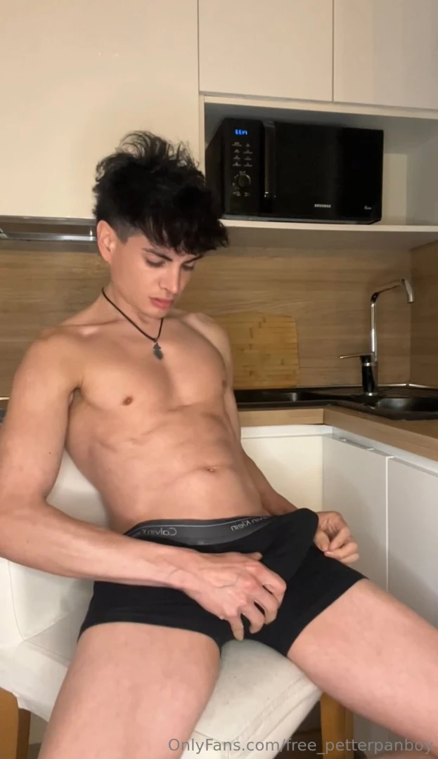 I got hard in the kitchen look what i did in petterpanboy 