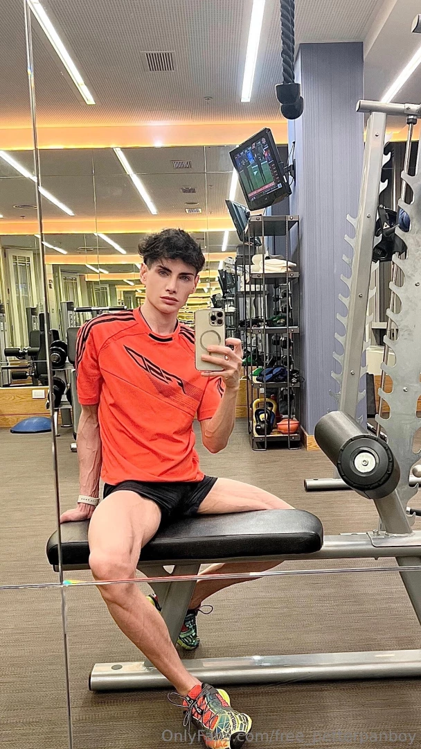 Would you like to see my gym-worked body whitout clothes subscribe now 