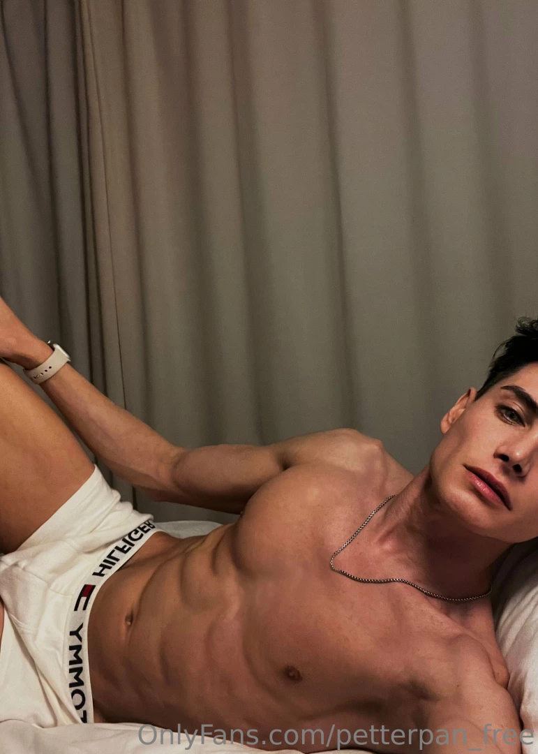 Wanna play with me on live stream do it on petterpanboy 