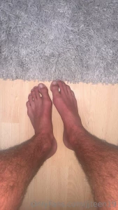 Who wants some feet content