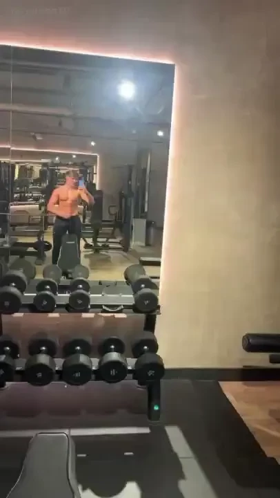 Late night gym session after a day of fucking and recording 
