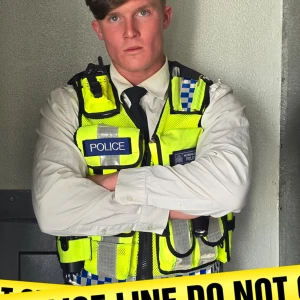 Who called the police who loves a man in uniform part 2