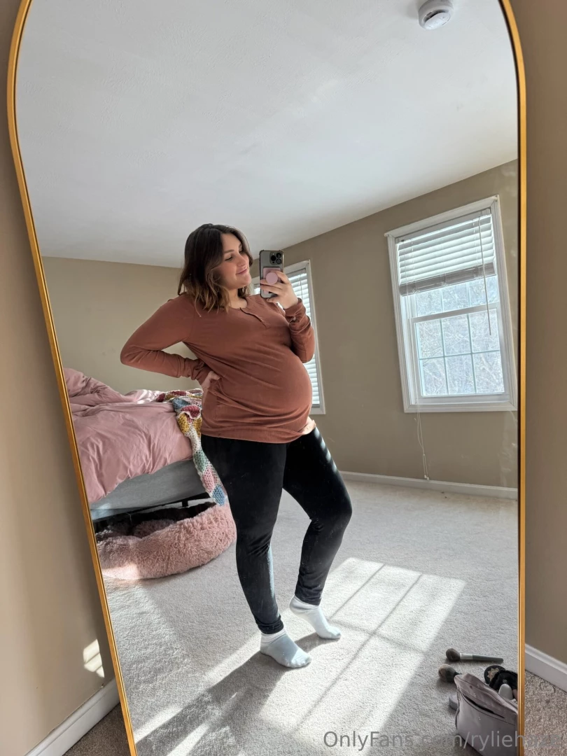 Dont look at the caption look at me part 10 