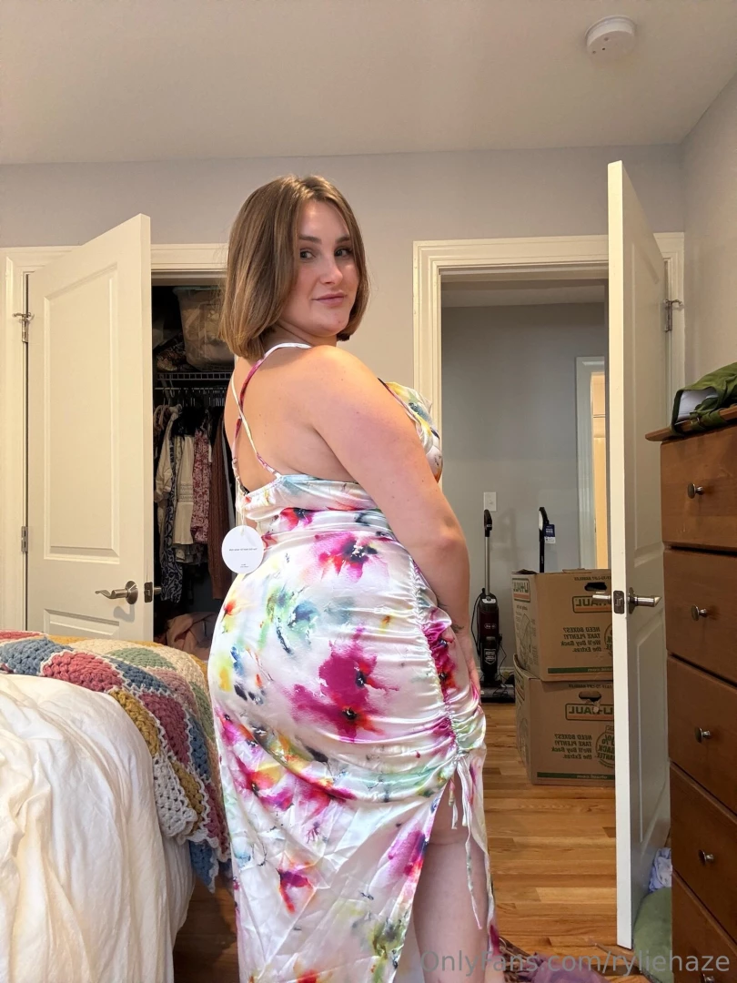 I can be your sugar when your fiending for that sweet spot 