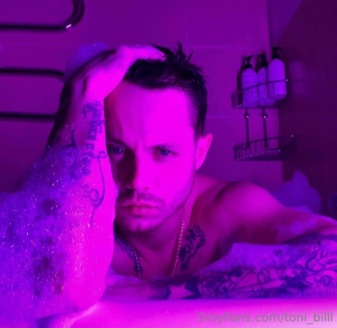 Let s spend this evening in the neon lights i love the glare on your 