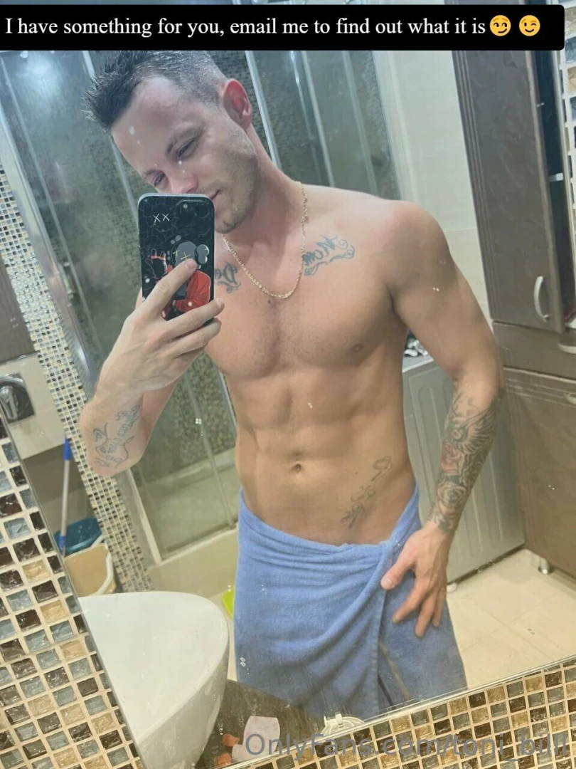 Hey can u share any selfies with me too 