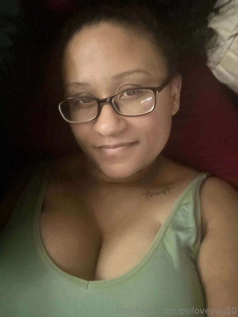 Hope everyone had an amazing hump day i m just laid up relaxing in bed 