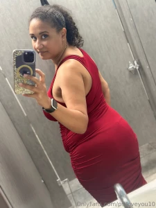 Looking like a bottle of red wine wanna sip