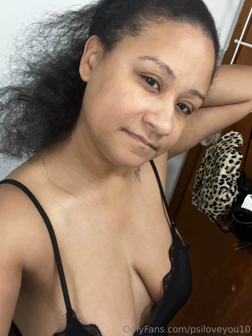 Good morning loves up early about to hop in the shower wanna join me 