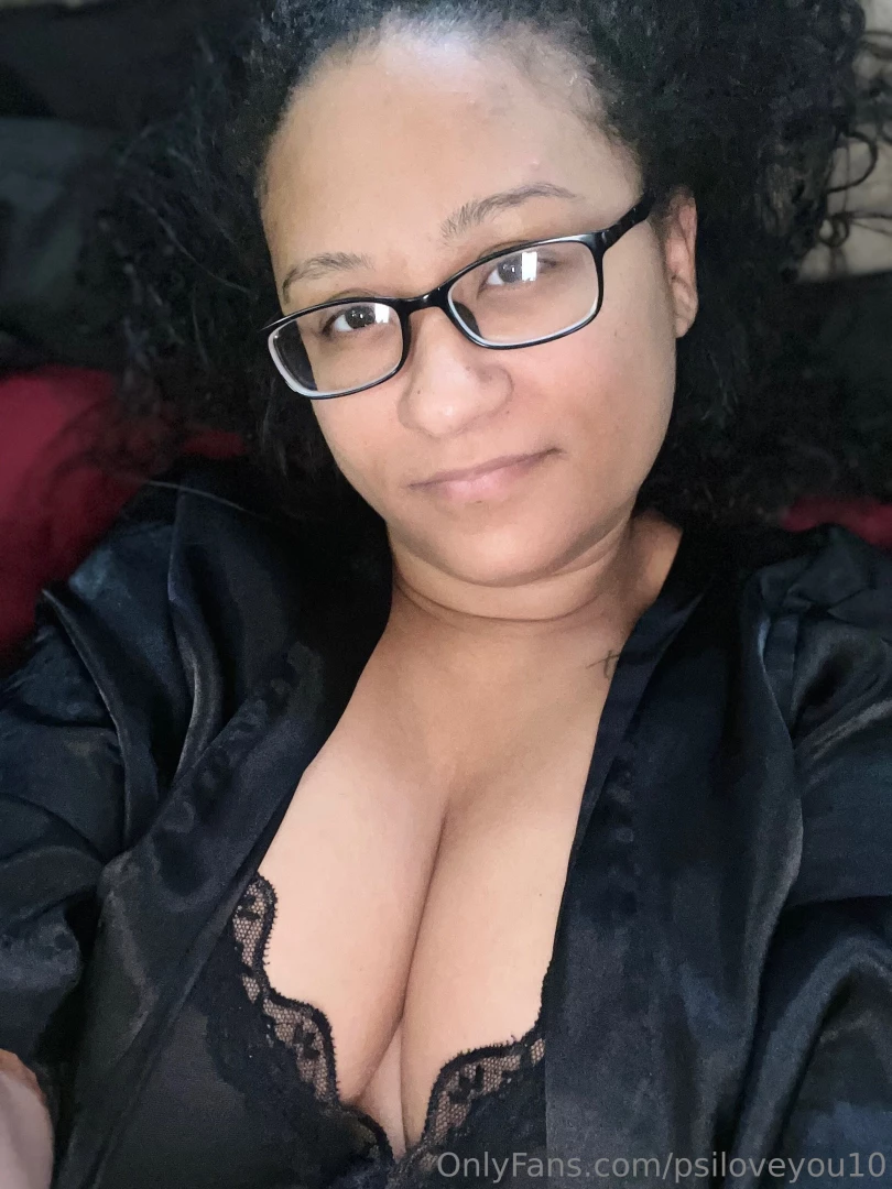 Good morning loves happy labor day your favorite milf isn t doing a 