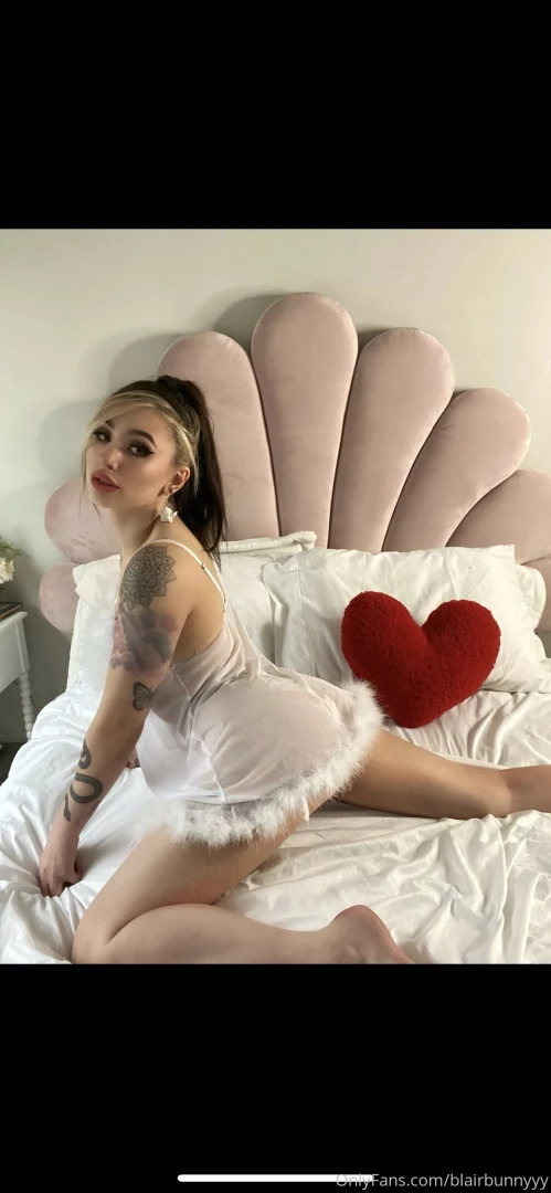 Feeling sweet and sexy in this outfit watch me as i undress in this 