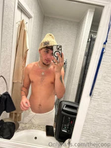You don t wanna miss this two free sexy pics and a massive cumshot part 1