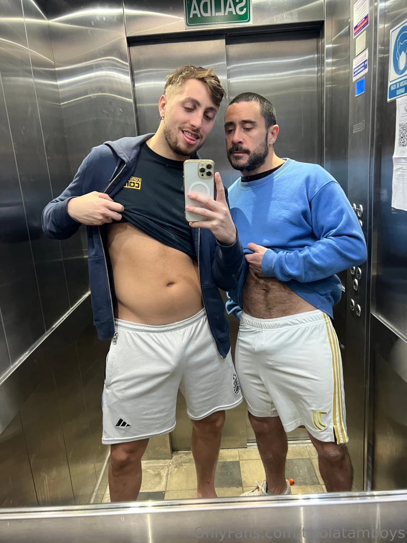 We are on live with nicolodm in twolatamboys its free now 