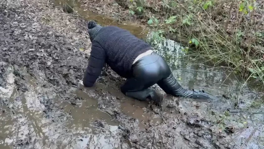 Fart blooper from my latest outdoor video listen as i fart as i laugh 