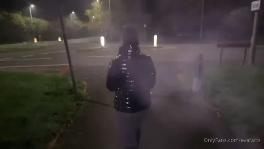 Night time walking outdoor farts 13 minutes long - enjoy my farty fans 