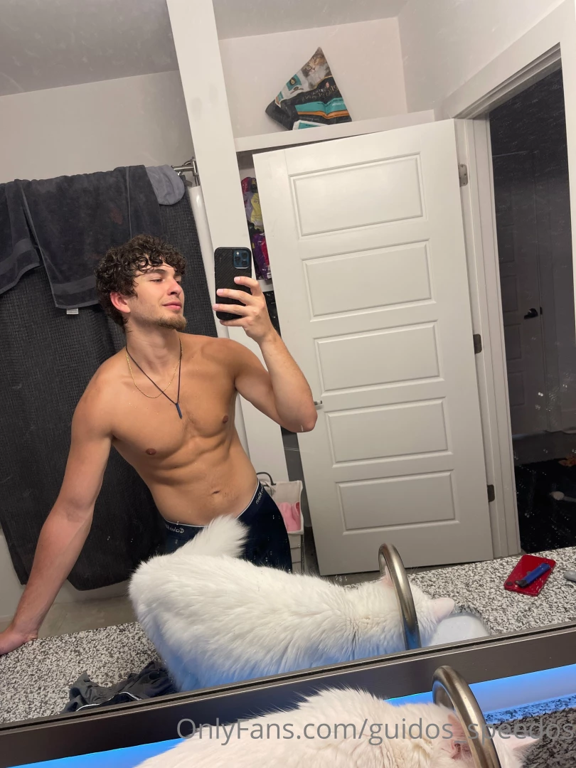 My cat likes to photo bomb my mirror pictures haha part 1 