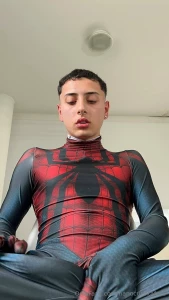 Te gusta como me queda el traje de spaiderman desbloquea el video