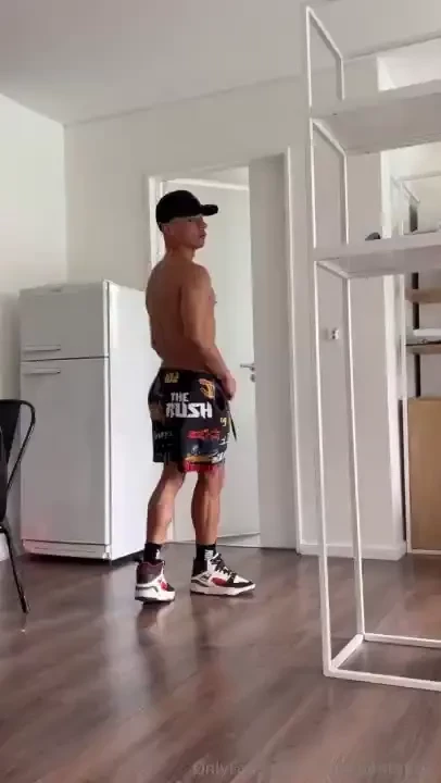 Mientras mi amigo se ba aba yo aprovech para sacar mi celular y 