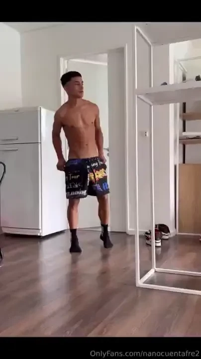 My friend is going to take a bath and i couldn t stand the desire to 