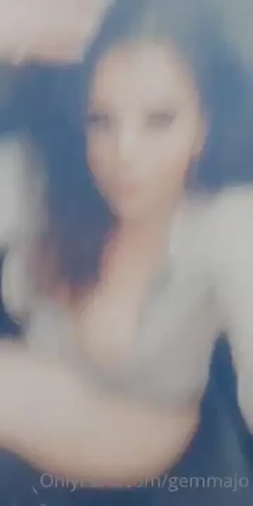 Who else remembers this song i gas completely forgotten about it but 