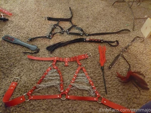 I have sooooo many toys that i decided to do something a bit different