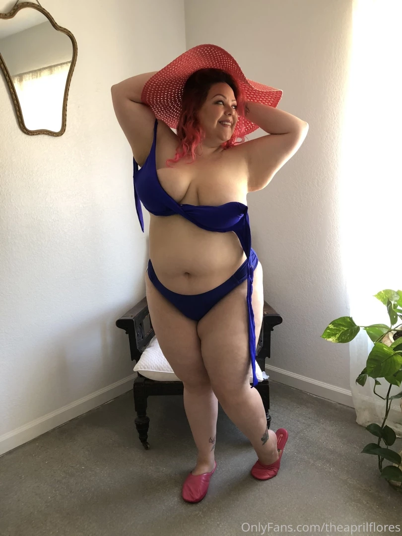 Lazy saturdays are made for lounging around in my bikini peeling each part 10 