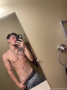 Sorry for the late content what you guys wanna see