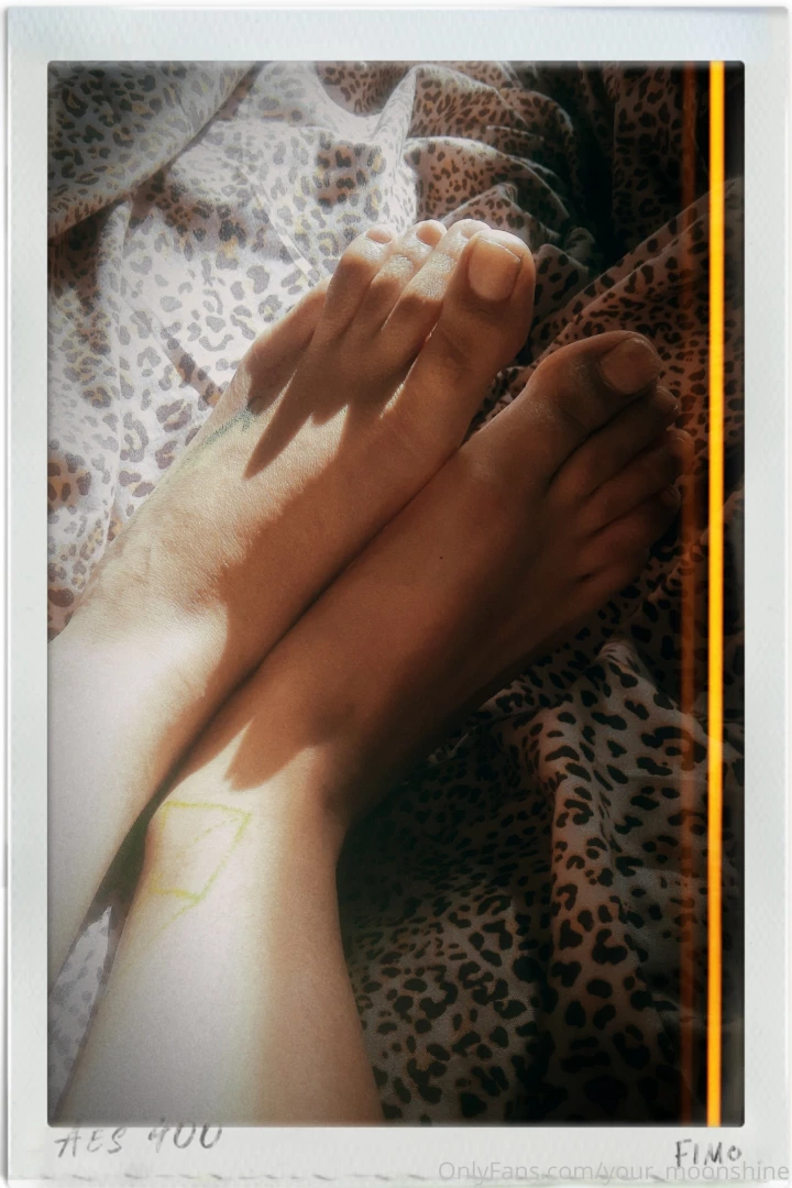 So cute or not 3 should i put more content of my feet n n 