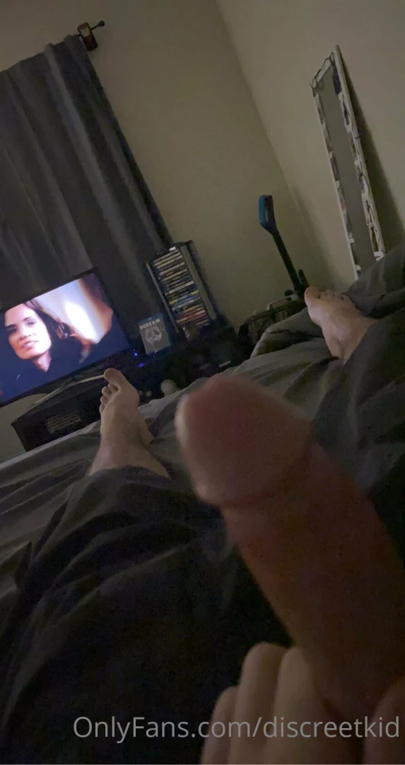 Flashback to when i was just a boy wanting to nut for my 50 fans now i 