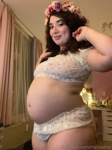 A round belly is my best accessory part 2