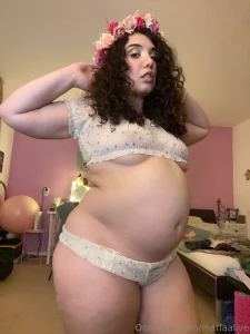 A round belly is my best accessory part 5