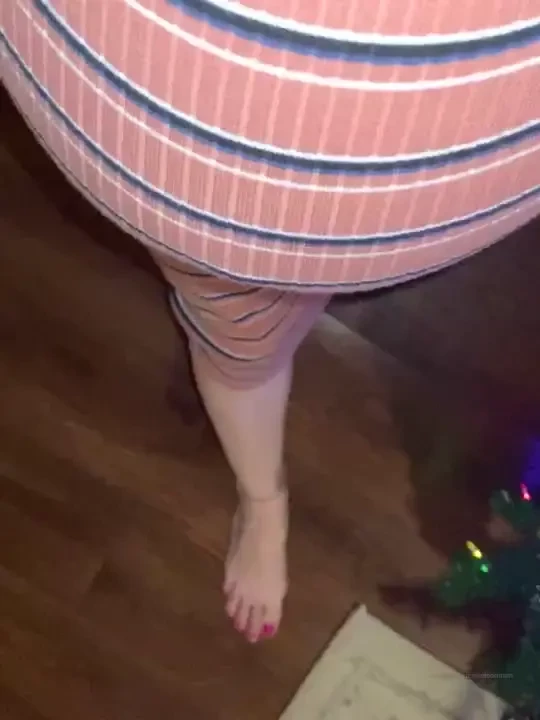 Short lil silly feet vids 