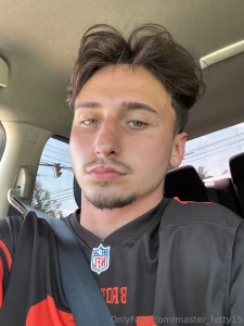 Hot summer days my feet are needing to me served a king deserves to be