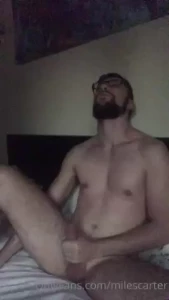 10 likes and i ll post the cumshot miles